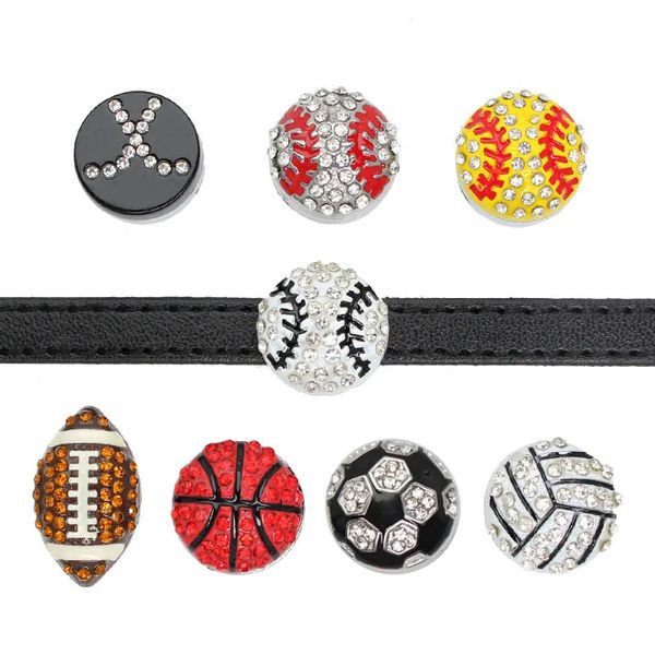 Charmes 10 PC/lot 8mm basket-ball Football Baseball football sport balle toboggan charme bricolage accessoires adaptés pour bracelet en cuir 8MM 231113