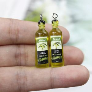 Encantos 10 unids/lote simulación de resina 3D cocinar aceite de oliva hornear botella de condimento colgante para pendiente llavero accesorios de joyería Diy
