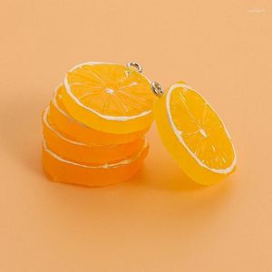 Charms 10 stuks hars fruit citroen oranje hanger voor cabochon creatieve ronde voedsel sleutelhanger ketting sieraden bevindingen DIY