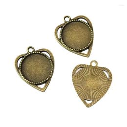 Breloques 16 pièces/lot, réglage de Base en verre rond de 18MM pour la fabrication de bijoux, pendentif de plateau en forme de cœur de couleur Bronze Antique