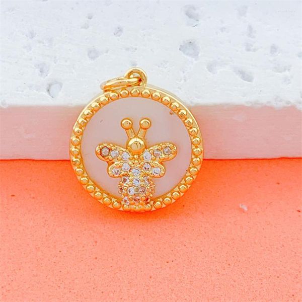 Breloques 18K véritable plaqué or Imitation perle coquille maman abeille amour pour bijoux à bricoler soi-même faisant des cadeaux femmes hommes maman fille