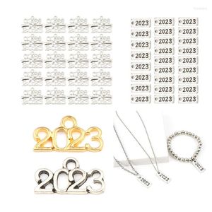 Charms 20/50 PCS Jaarnummer Charm Hollow 2023 Gevormde hangende legerings ornamenten voor jubileumarmband ketting sieraden maken