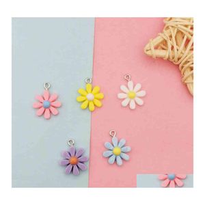 Charmes 20 Pcs Kawaii Résine Petite Marguerite Soleil Fleur Pendentifs Pour Bricolage Décoration Boucles D'oreilles Porte-clés Bijoux De Mode Accessoires Drop D Dhja5