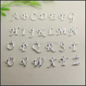 Charms 260pcs Lettre alphabet en métal plaqué en argent / Lettres AZ Charms Perles européennes pour colliers