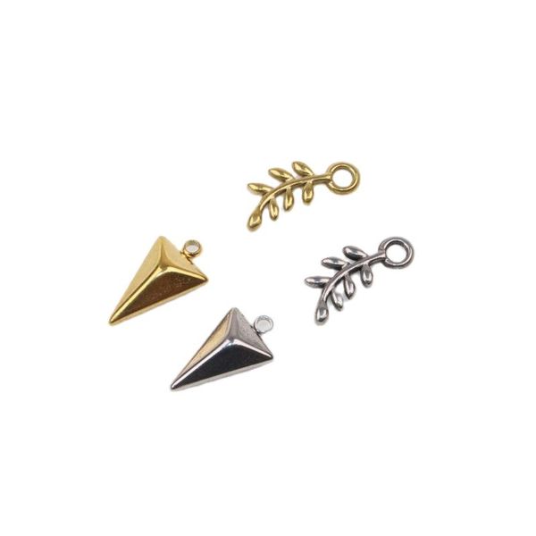 Encantos 5 piezas Wholesell Fundición de acero inoxidable Mini hoja triángulo colgante DIY collar pendientes pulseras 18 K incoloros encantos