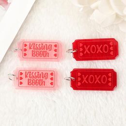 Charms 8 stuks Valentijn acryl XOXO Kissing Booth Jewlery bevindingen voor ketting sleutelhanger DIY maken