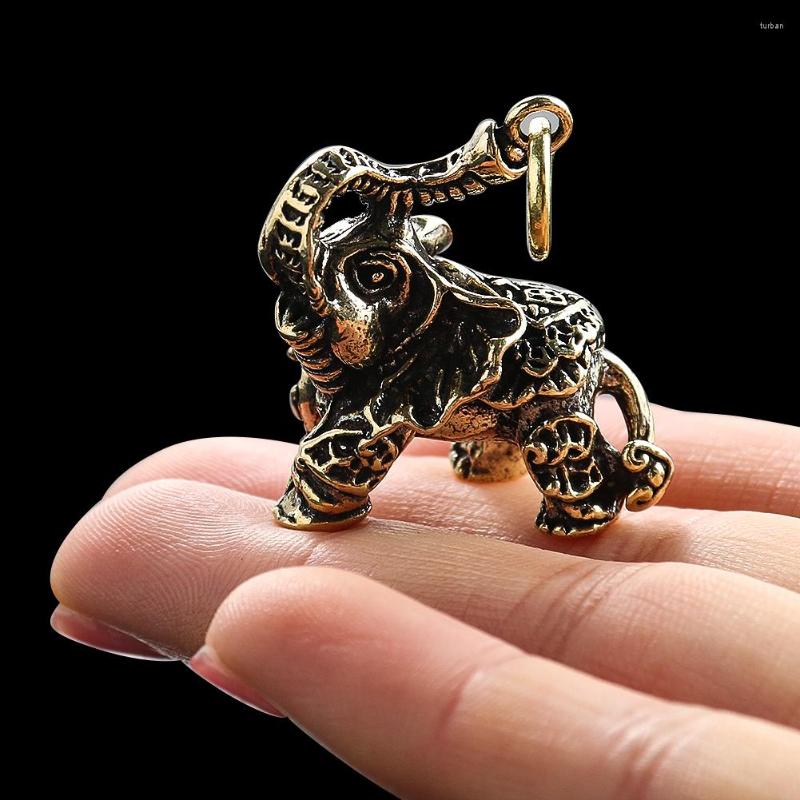 Charms antik finish metall elefant nyckelring pendellen ren koppar retro gynnsam djur lycklig bilprydnad nyckel anti-förlorad dekor