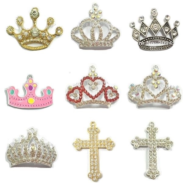 Charmes Choisissez le style d'abord chaque style 10pcs / sac émail / gros strass princesse couronne croix pendentifs pour la fabrication de collier de mode 231204