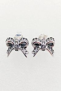 Charms Designer Sieraden Authentiek 925 Sterling Silver Delicate Bow Stud Earring P Oordringen Luxe Women Valentijnsdag BI9298283