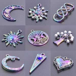 Charmes Gothic Goddess Triple Moon Star Pearl Trel Trel Breloque DIY Colliers Punk Sun Flower Pendants Bijoux Faire en gros