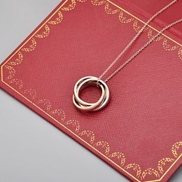 Encantos colar de aço titânio triplo três camadas pingente colar para mulheres meninas colares collier designer clássico jóias288i