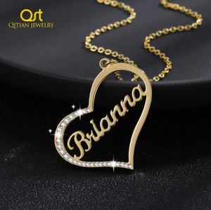 Charms Gepersonaliseerd Iced Out Out Hart Name Name ketting Gold roestvrijstalen sieraden Aangepaste charm geschenken voor vrouwen meisje 230815