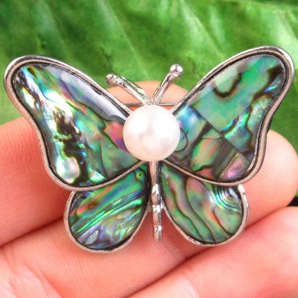 Broche con dijes para mujer, ropa de lujo, animales, mariposa, perla, concha de abulón, Pin de solapa, accesorios de diseño específico de moda coreana