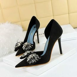 Chaussure HBP no Brand Escarpins femme nuevo diseñador de slingback de moda tacones de diamantes de lujo únicos para damas zapatos