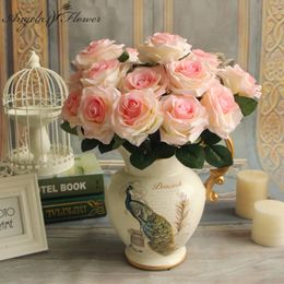 Pas cher 10 têtes un paquet artificielle rose bouquet soie fleur décorative fête de mariage décor de noël fleur mur matériaux