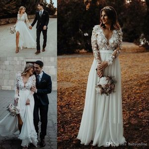 Pas cher Sexy Deep V Neck Bohemian Beach Robes De Mariée Une Ligne Dentelle En Mousseline De Soie Haut Côté Split Étage Longueur Robe De Mariée Robes De Mariée