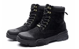 Barato 2020 Primavera y otoño invierno nueva moda al aire libre zapatos deportivos para hombres botas de viaje para hombres salvajes botas de cuero de tendencia