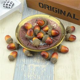 Pas cher 20pcs 3cm glands mini artificiel faux mousse fruits et légumes baies fleurs pour le mariage décoration d'arbre de Noël