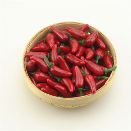 80pcs de 2,5 cm Chili mini fruits et légumes artificiels Fauts-mousse Berries Fleurs pour le mariage Décoration d'arbre de Noël