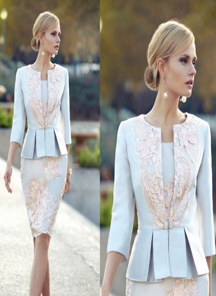 Vestidos baratos para madre de la novia con apliques y 34 mangas Vestido de invitados de boda Peplum Hasta la rodilla Chaqueta de talla grande Madres Novio8472144