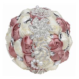 Fleurs de mariage en satin rose sur mesure Bouquet de mariée Perles de cristal Rose brillant Ivoire Blanc Bleu Rouge Mélange Couleur Fournitures de fleurs faites à la main