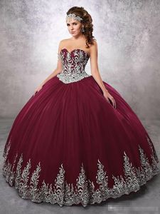 Robe de balle enterre pas cher robes quinceanera robes en cœur décolleté appliques de bal avec veste