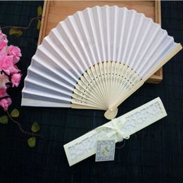 Goedkope Chinees imiteren zijden handventilatoren blanco trouwfan voor bruid bruiloften gastengeschenken 50 pc's per pakket 225 g