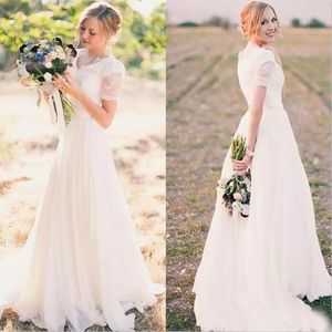 Vestidos de boda de campo baratos 2017 con cuello en V de encaje de manga corta Top gasa acanalada vestidos de novia largos por encargo China EN9204