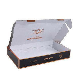 Caja de correo de envío corrugado de papel de embalaje de ropa impresa con logotipo de impresión en 4 colores plegable personalizado barato con mango de plástico