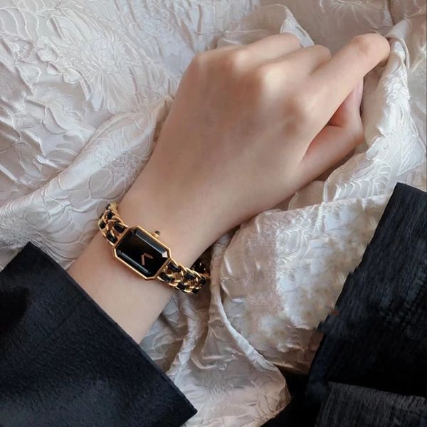 Reloj de mujer cuadrado de oro negro de cuarzo de moda clásica de diseñador barato tamaño 16mm nuevos relojes de pareja función impermeable