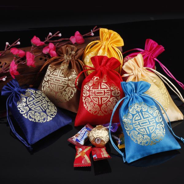 Pas cher Heureux Petit Cadeau De Noël Sacs Sac De Bonbons Cordon De Mariage Faveur Sacs Chinois Brocart De Soie Bijoux Pochette 50pcs / lot