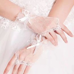 ¡Envío gratis!Mittens de marfil barato Guantes de boda cortos Guantes de novia Accesorios de boda sin dedo Marlage de alta calidad