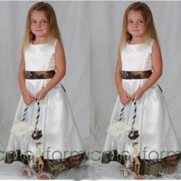 Vestidos de niña de flores de camuflaje largos baratos para boda Stain A Line Vestidos de desfiles lindos para niñas Vestidos de primera comunión