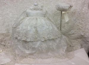 Robes de baptême longs bon marché pour bébé fille avec manches longues Baptême robe à paillettes en dentelle appliquée