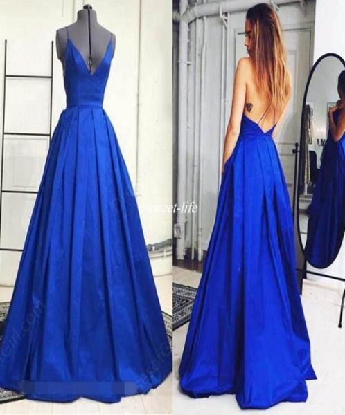 Robes de bal longs bon marché Royal Blue Spaghetti Backless Pleat Satin Full Longueur 2019 Sexy Evening Party Robes Formel Aline D8578025