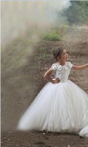 Goedkope moeder en dochter bloemenmeisjes jurken voor bruiloften kant witte ivoor tule Arabische prinses kinderen kinderen feestjurkenjurken
