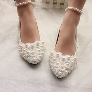 Pas cher Perles Chaussures De Mariage Pour La Mariée 3D Dentelle Appliqued De Bal Talons Hauts Sangle De Cheville Plus La Taille Bout Pointu Chaussures De Mariée218R