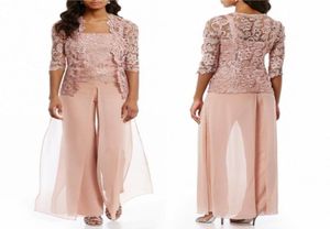 Goedkope Roze Moeder Van De Bruid Broekpakken Met Jasje Chiffon Kant Strand Bruiloft Gast Moeders Bruidegom Jurk Formele Outfit kledingstuk W2823070