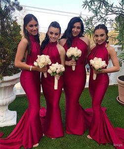 Goedkope rode bruidsmeisje jurken voor bruiloften land tuin stijl schede halter hals open rug lange bruiloft gasten jurk avond prom jassen
