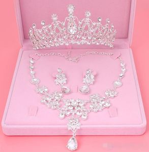 Ensemble pas cher couronnes collier boucles d'oreilles alliage cristal paillettes bijoux de mariée accessoires 2019 diadèmes de mariage coiffures Hair6490700