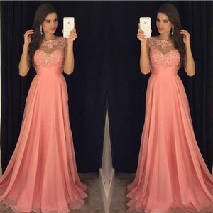 Pas cher Sexy Nouveau Corail Rose Robes De Bal Jewel Neck Illusion Sans Manches En Dentelle Appliques Perlée En Mousseline De Soie Robe De Soirée Party Pageant Fo2018