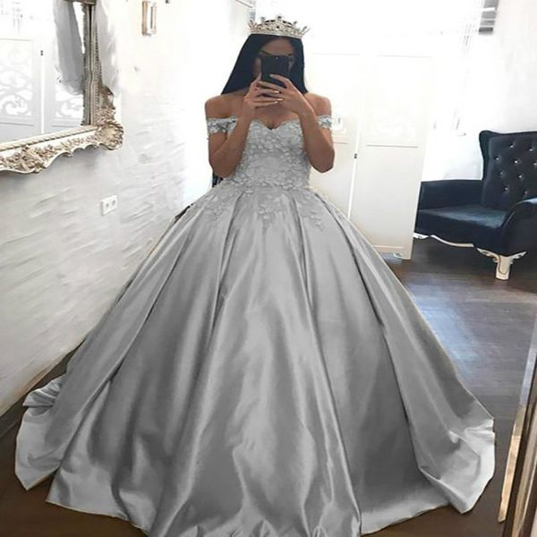 Pas cher argent robe de bal robe de bal 2020 hors de l'épaule église dentelle Satin robe de soirée princesse Massquarede robes de soirée