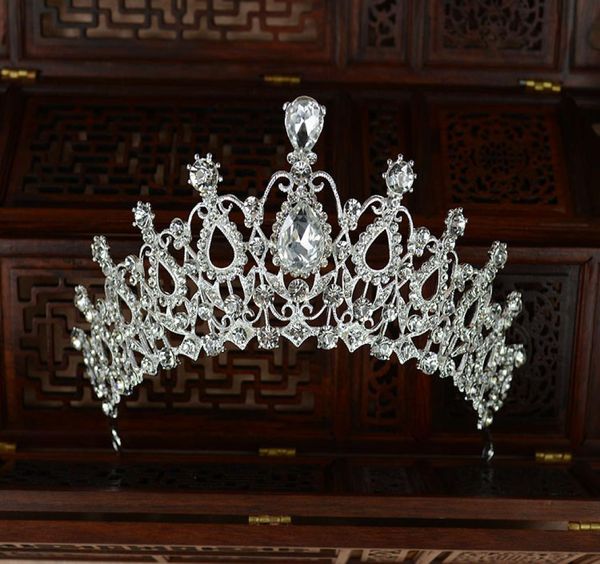 Cristales de plata baratos Tiaras de boda Coronas nupciales con cuentas Piezas de cabeza de diamante Diadema de diamantes de imitación Accesorios para el cabello brillantes Pageant3348045