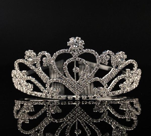 Cristales de plata baratos Tiaras de boda Coronas nupciales con cuentas Piezas de cabeza de diamantes de imitación Peine barato Accesorios para el cabello Tiara de desfile9096793