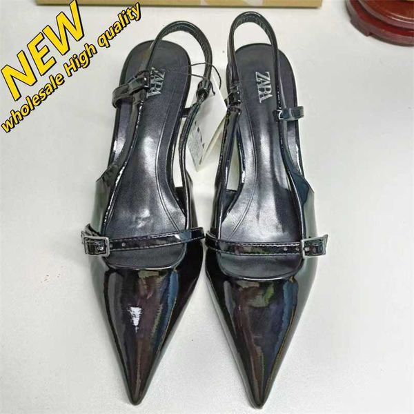 Tienda barata 90% de descuento al por mayor Toe Za2024 Head Nuevos zapatos puntiagudos para mujer Sandalias negras Cuero lacado Plano alto con tacones Hebilla Gato