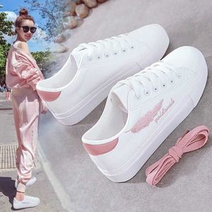 Zapatos de cuña baratos para mujer, zapatillas de deporte con cordones de verano, zapatos de punta redonda, zapatillas blancas, zapatos de estudiante para mujer, zapatillas de plataforma Y0907