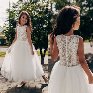 Goedkope Witte Pageantjurken Juweel Mouwloze Applique Kant Gepareld Ruched Flower Girl Dress Sweep Train Custom Made Verjaardagstoga