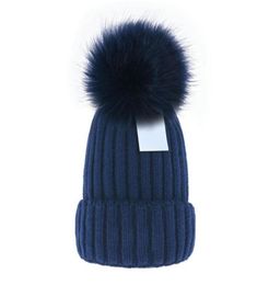 Goedkope Hele beanie Nieuwe Winter caps Gebreide Hoeden Vrouwen motorkap Dikker Mutsen met Echt Wasbeer Bont Pompons Warme Meisje Caps pomp75028499516