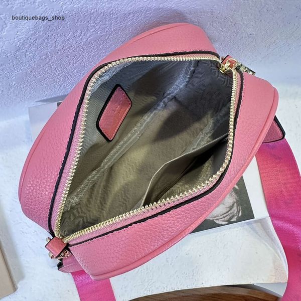 Barato Venta al por mayor Bolsos de diseñador Nuevo estilo Wtern Correa ancha para el hombro Solo bolso cruzado Textura Moda Cámara Moda Pequeño cuadrado