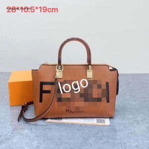 Pas cher en gros liquidation limitée 50% de réduction sac à main Lin même style sac fourre-tout lettre une épaule sac à main femme grande capacité essentiel pour les déplacements domicile-travail